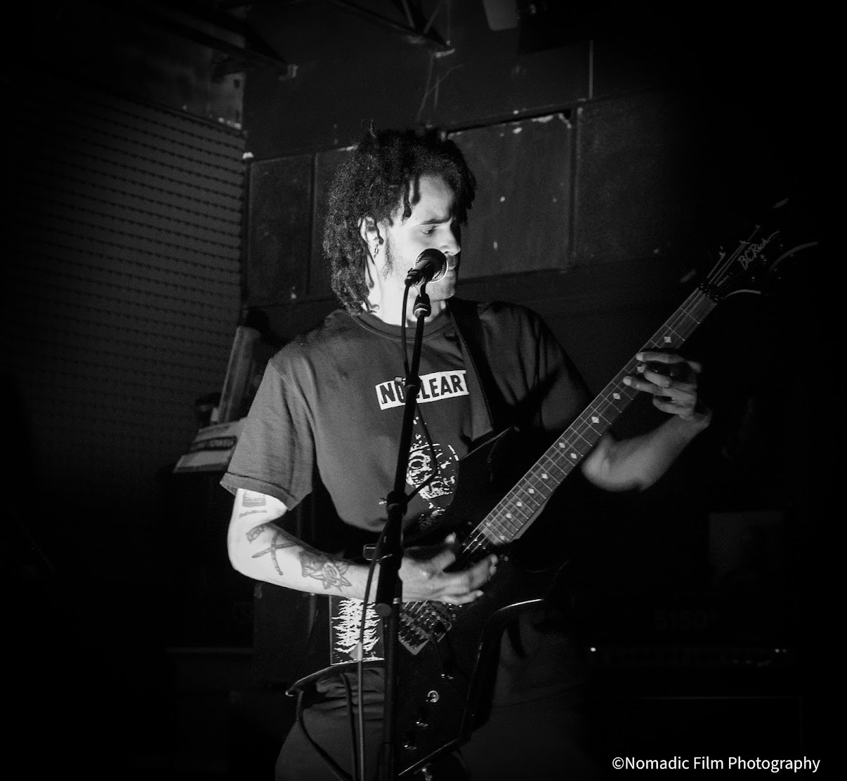 Extrinsic performing live