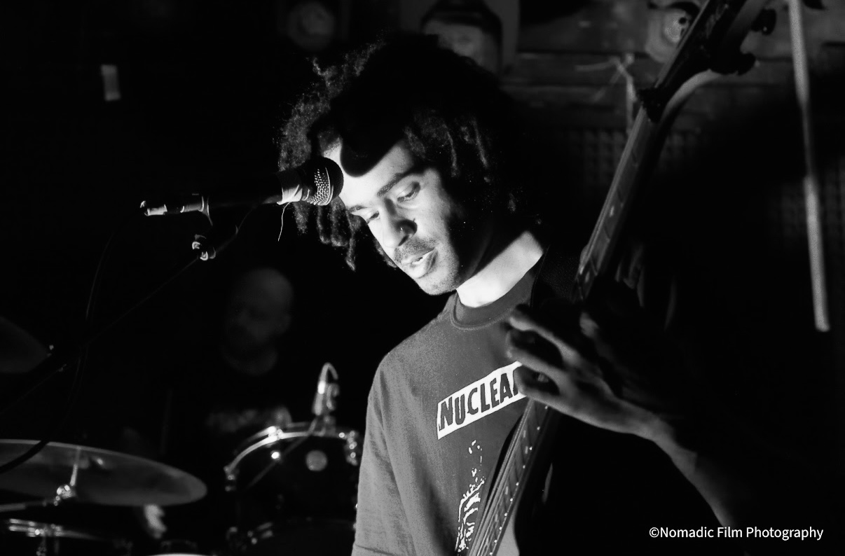 Extrinsic performing live